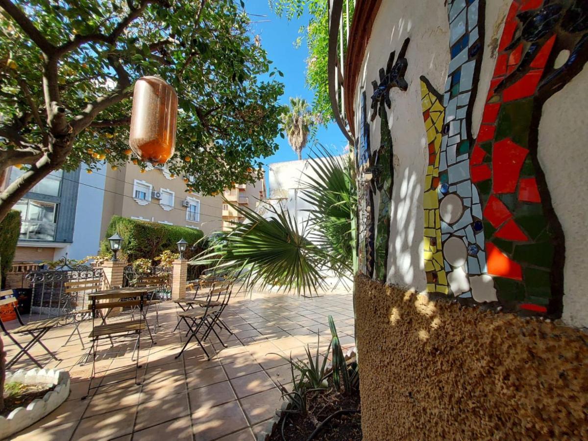 Bbtk Bed And Bike Hotel Malaga Bagian luar foto